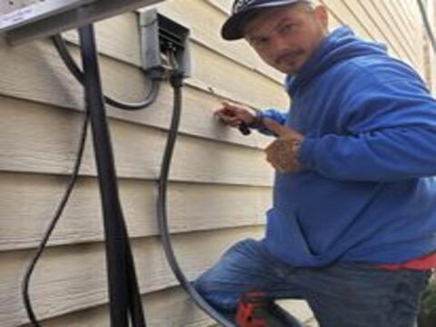 Electrician Pros Lowell business image
